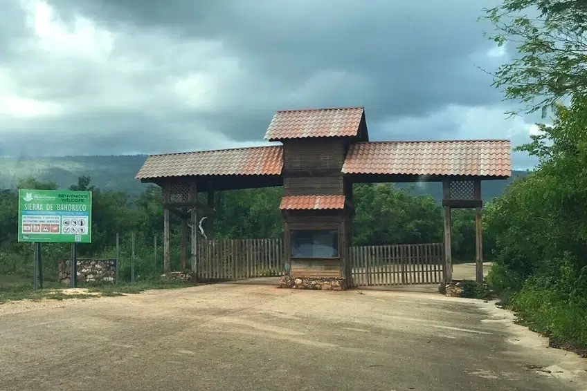 Wooden entrance gate to Sierra de Bahoruco National Park