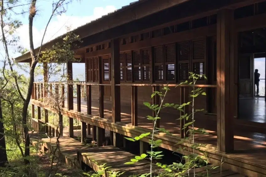 The Mirador (Observation Platform) in Hoyo de Pelempito