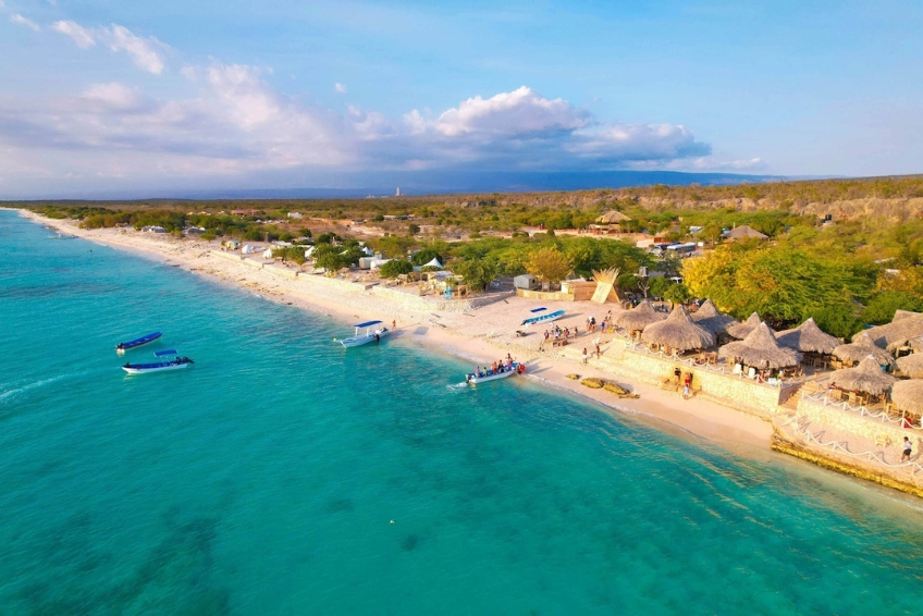 Aerial view of Cueva de las Aguilas beach resort coastline