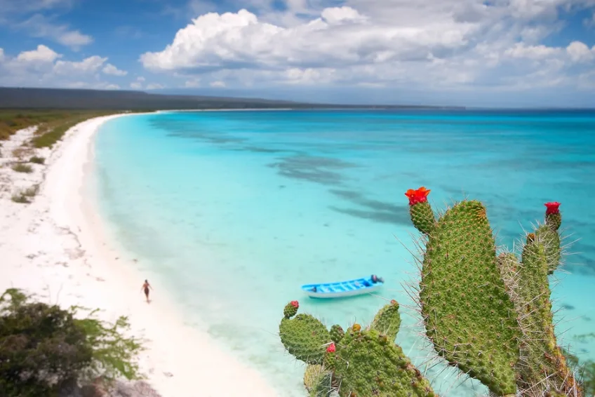Bahia de las Aguilas turquoise water and white sand
