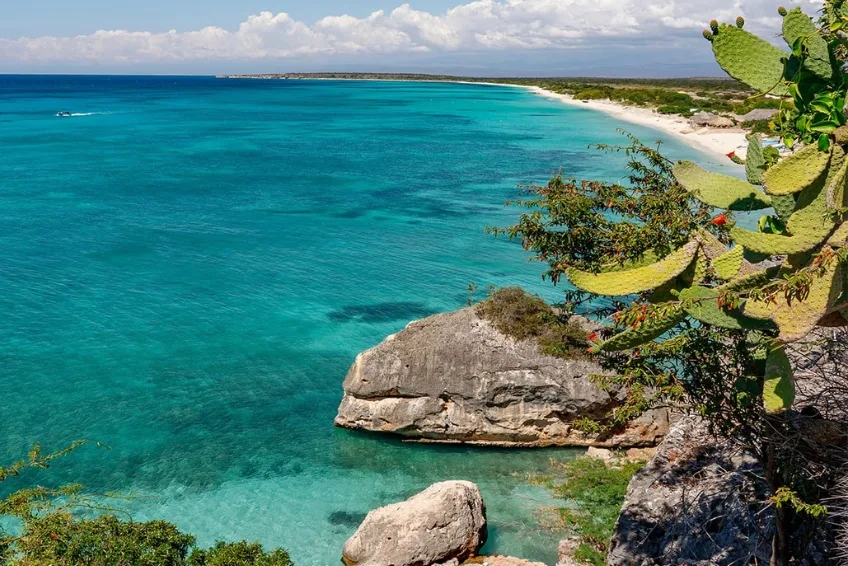 Turquoise Caribbean coastline view at Bahia de las Aguilas