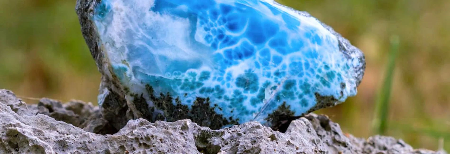 Blue Larimar showing dendritic patterns